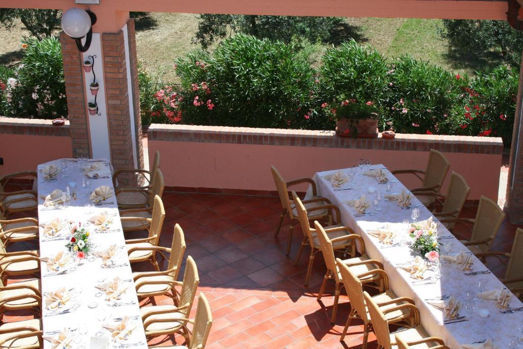 Agrihotel Elisabetta Collemezzano Exterior foto