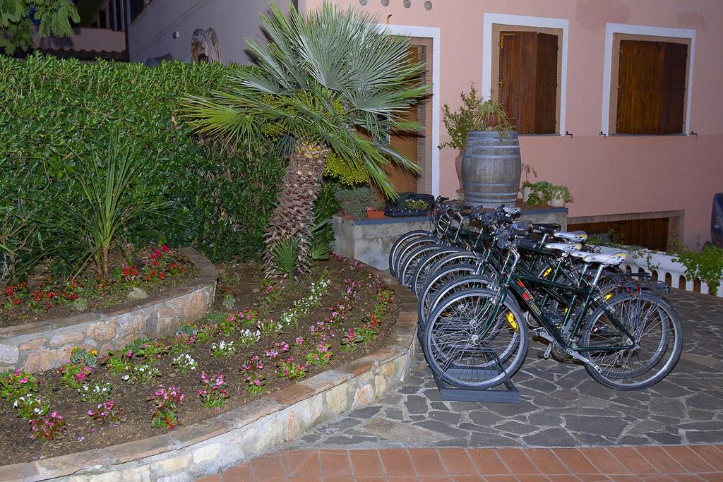 Agrihotel Elisabetta Collemezzano Exterior foto