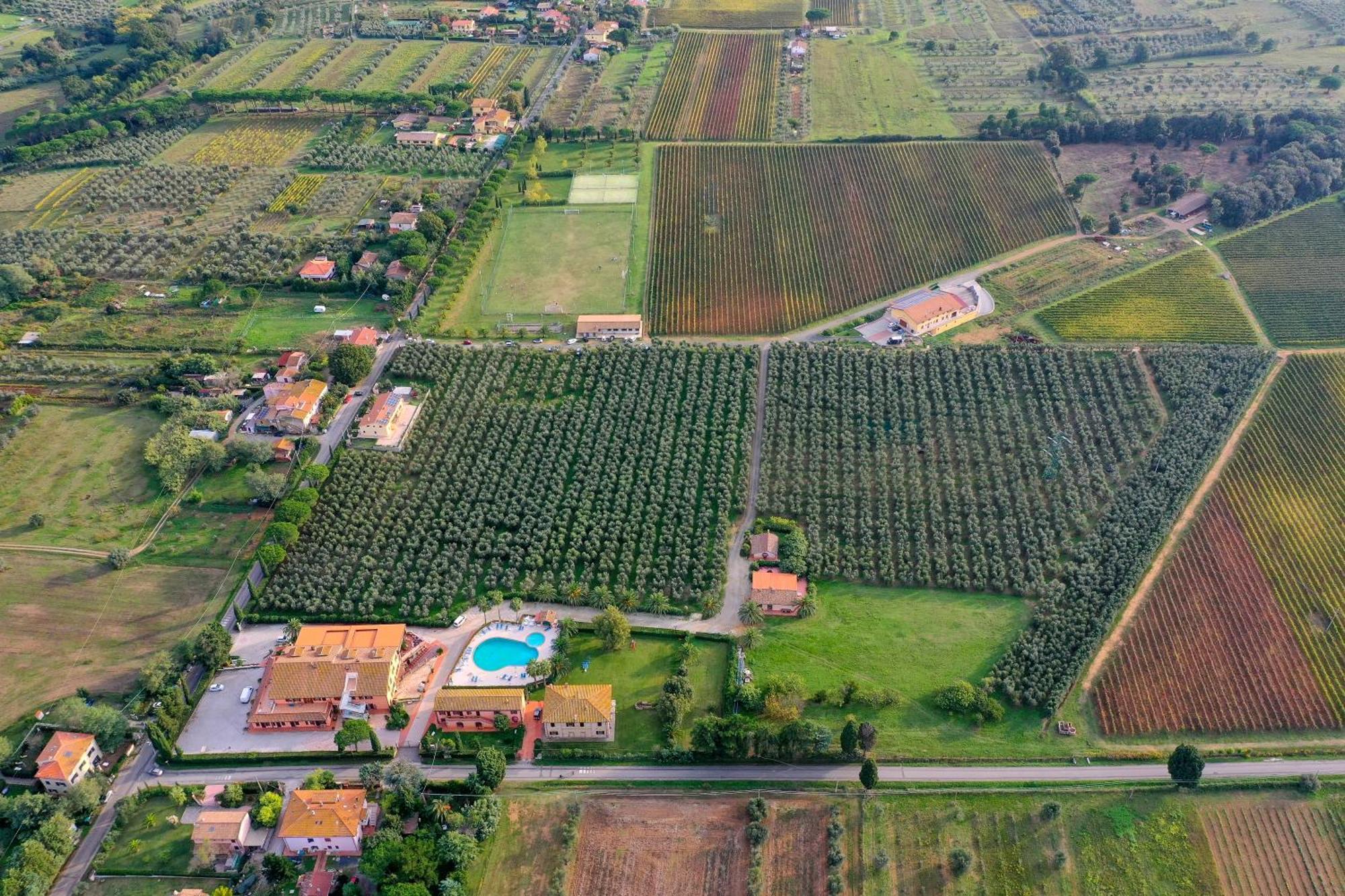 Agrihotel Elisabetta Collemezzano Exterior foto