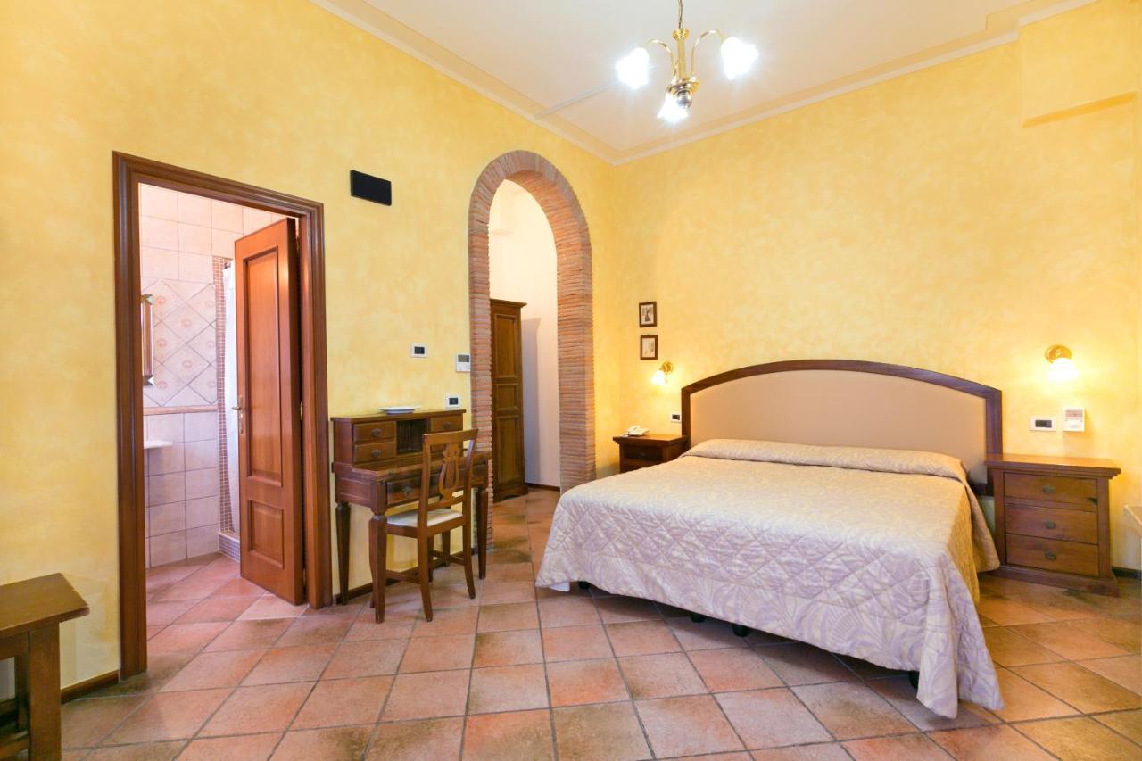 Agrihotel Elisabetta Collemezzano Exterior foto