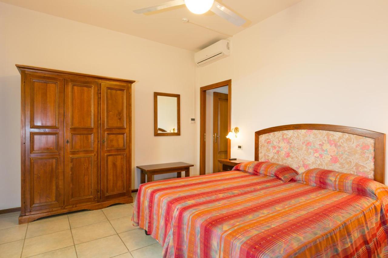 Agrihotel Elisabetta Collemezzano Exterior foto